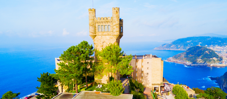 Monte_Igueldo_Park,_San_Sebastian