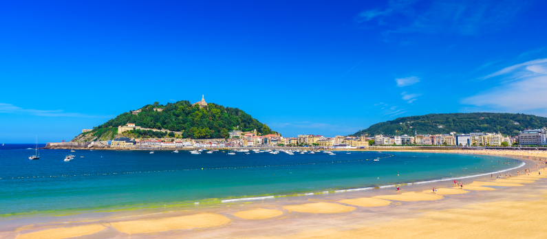 La_Concha_beach_at_San_Sebastian