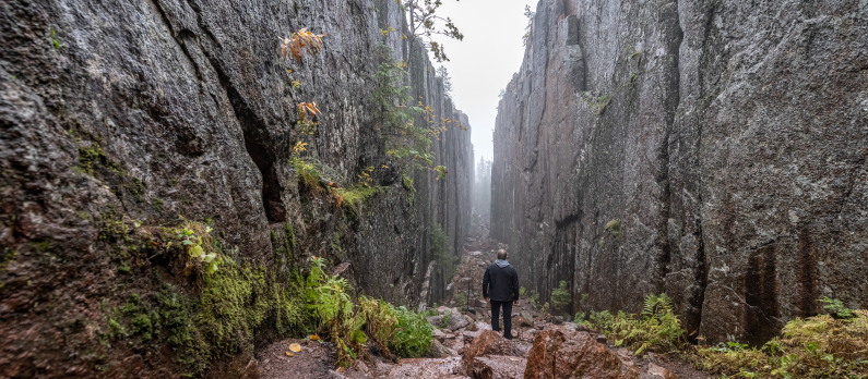 Slattdalsskrevan_Canyon_in_Skuleskogen_National_Park