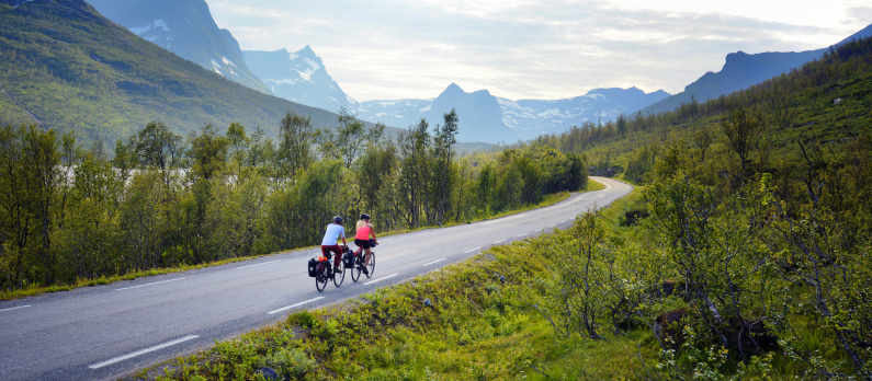 Bicycle_tour,_Senja_island