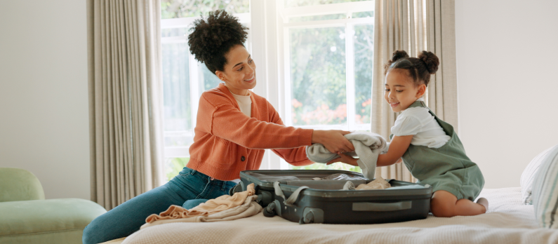 mom_packing_with_child