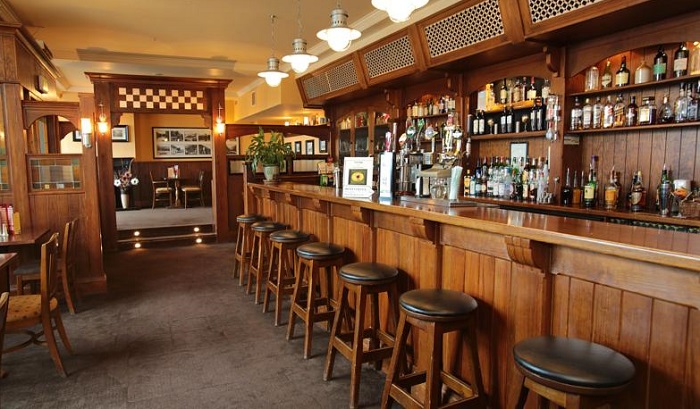 Riverside Hotel Killarney bar