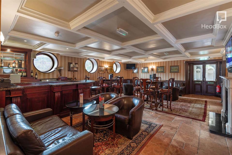 Finnstown House Hotel Bar