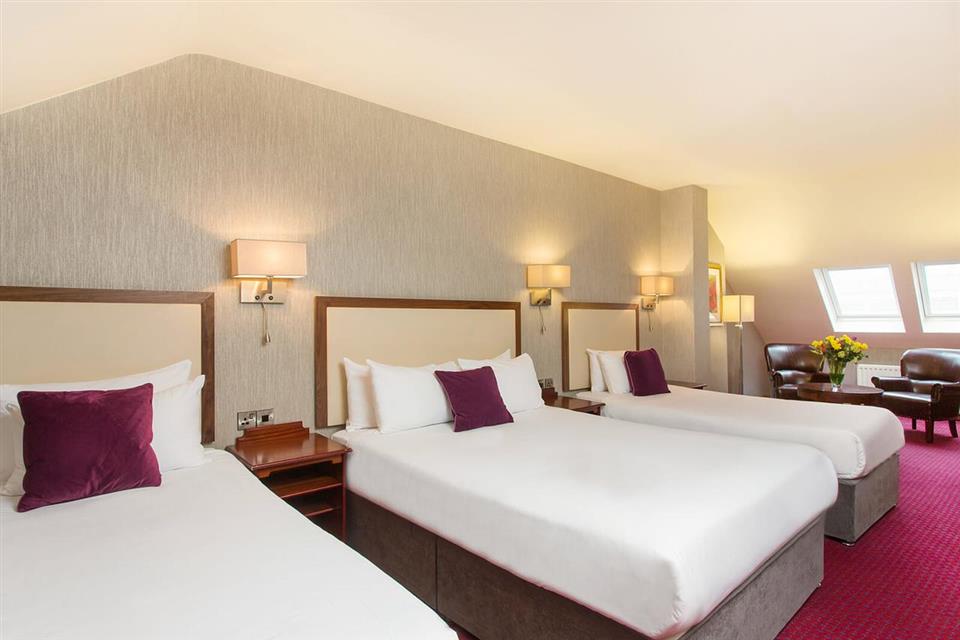 Eyre Square Hotel Bedroom