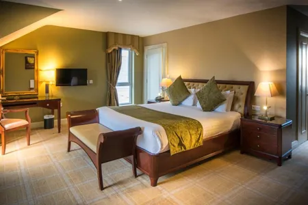 Jacksons Hotel Bedroom