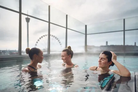 Upper House Spa outdoor pool (age limit is 18 years, or 15 years when accompanied by a legal guardian).