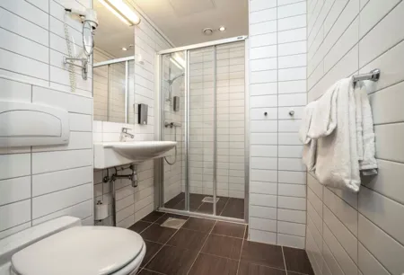 Junior Suite Bathroom