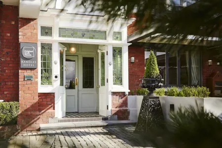 Randles Hotel Exterior