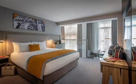 Maldron Hotel South Mall Bedroom
