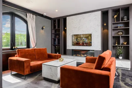 Clybaun Hotel Lobby 