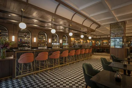 Bar