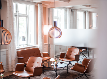 Kom ned i lobbyen og nyd en kop kaffe og småkage