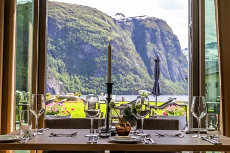 Valldal Fjordhotell
