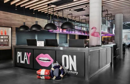 Moxy Bergen Reception