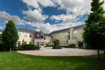 Seven Oaks Hotel Main Image