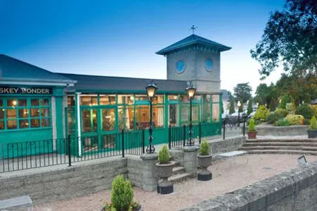 Treacys West County Hotel