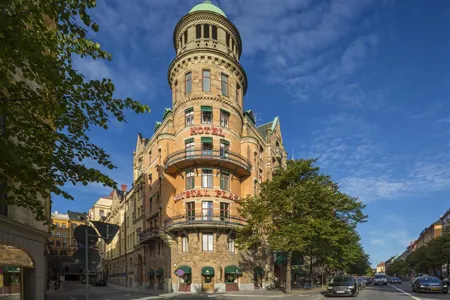 Crystal Plaza Hotel Main Image