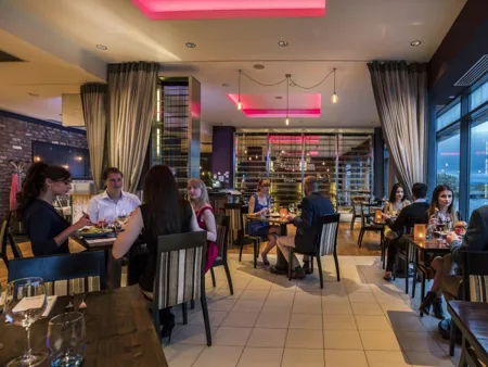 Harry's on the River Hotel Restaurant