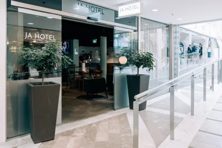 ENTRE SHOPPING MALL