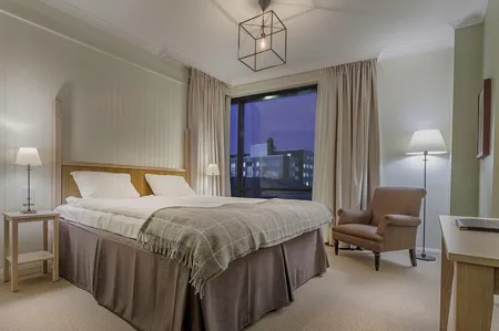 Vi har 29 mysiga rum på Hotel Bishops Arms Piteå. Dubbelrum med en stor säng, samt två bädds rum med separata sängar. Skriv in ert önskemål vid bokningstillfället.