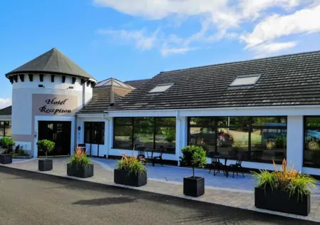 The Lodge Hotel Exterior