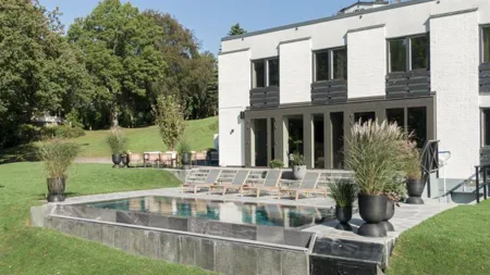 Villa Lovik Byggnad