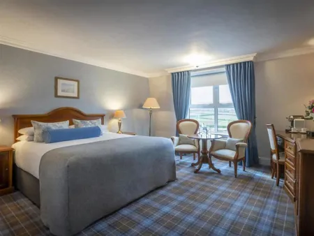 Dingle Skellig Hotel bedroom