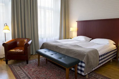 Alla våra rum har lyxiga Hästens sängar. Dessa tillverkas för hand i Hästens egen fabrik, bara några minuters promenad från hotellet.