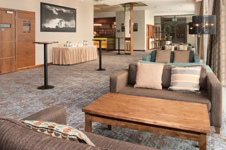 The Gateway Hotel Lounge