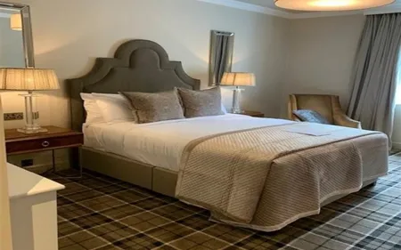 The Hamlet Court Hotel