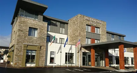 Menlo Park Hotel exterior