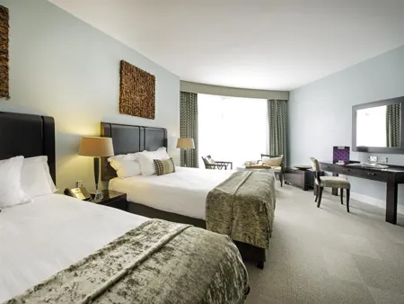 Cork International Hotel Bedroom