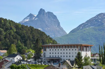 Grand Hotel 