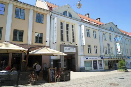 JA Hotel 