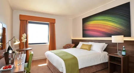 Nox Hotel_bedroom2