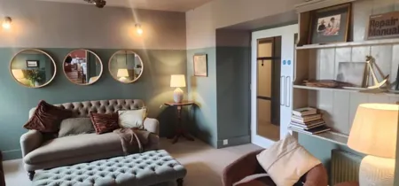 Doonmore Hotel lounge