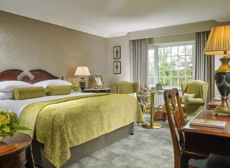 Randles Hotel Bedroom