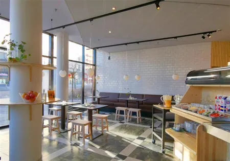 2Home Hotel Solna Frukost