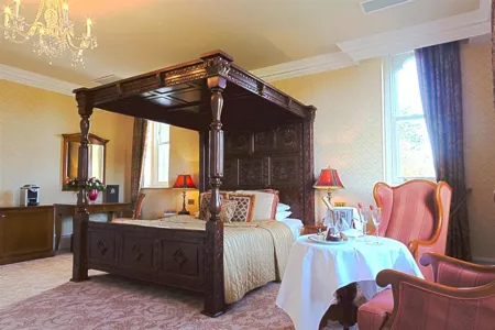 Kilronan Castle Bedroom