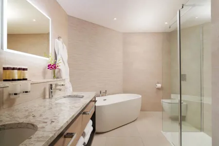 The Grand Central Hotel Bathroom