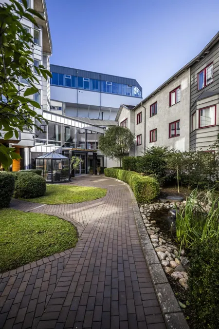 hotel-hallway-garden