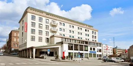 Thon Hotel Saga Fasad