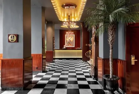 Elite Hotel Savoy lobby