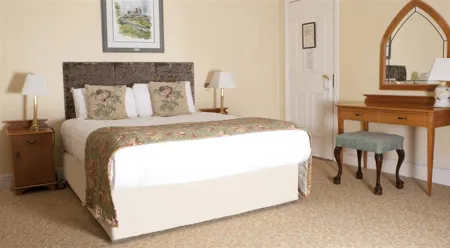 Castle Oaks House Hotel & Estate bedroom