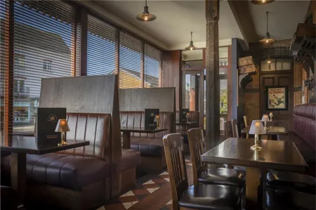 Signal Bar & Restaurant