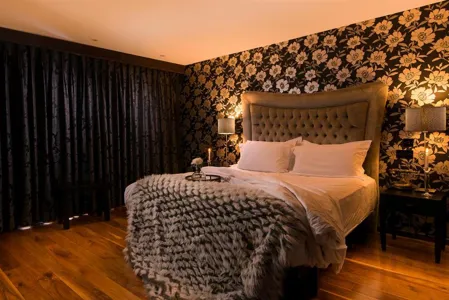 The Twelve Hotel bedroom