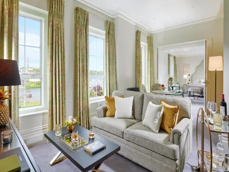 Old Head Suite