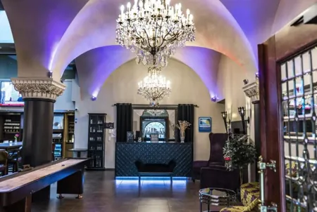 Banken Hotel lobby