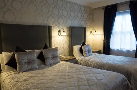 Castle Arch Hotel Bedroom