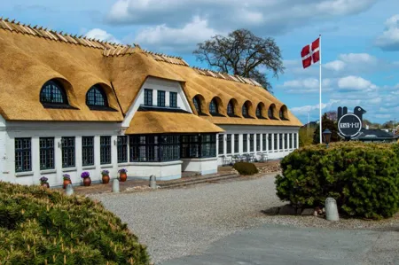 Hotel Kryb I Ly Kro Fasad